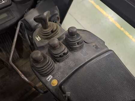 Dieselstapler 2016  Toyota 40-8FD45N (11)