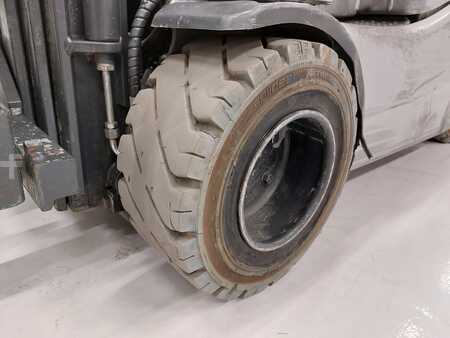 Chariots électriques à 4 roues 2015  Still RX 20-20P (6)