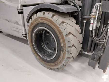 Chariots électriques à 4 roues 2015  Still RX 20-20P (7)