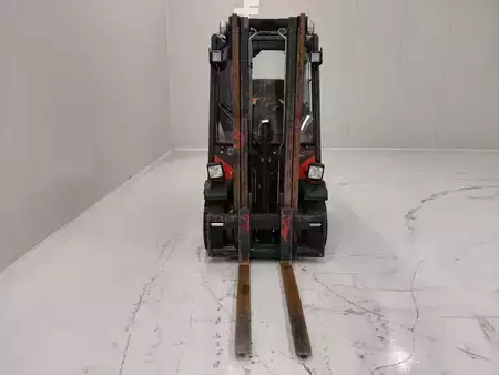 Nestekaasutrukki 2014  Linde H25T-02 (5)