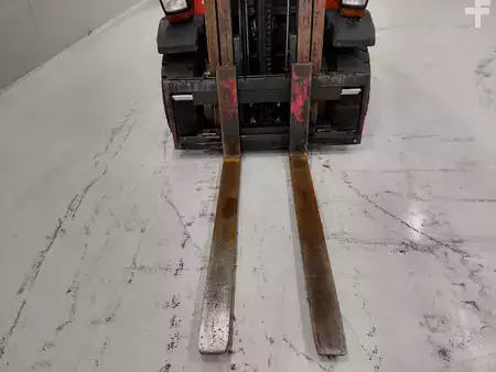 Nestekaasutrukki 2014  Linde H25T-02 (7)