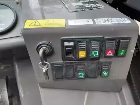 Terénní vysokozdvižný vozík 2014  Manitou MSI25 T (11)