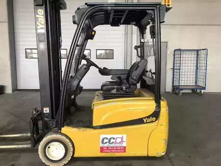 Elektromos 4 kerekű 2016  Yale ERP20VT (1)