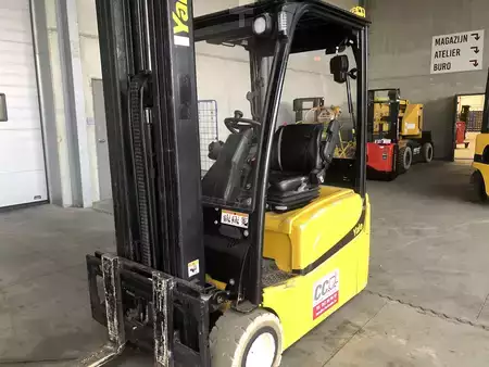 Elektromos 4 kerekű 2016  Yale ERP20VT (2)