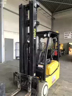 Elektromos 4 kerekű 2016  Yale ERP20VT (4)