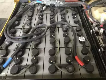 Elektromos 4 kerekű 2016  Yale ERP20VT (9)