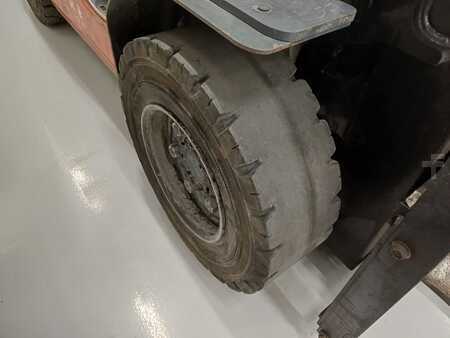 Diesel truck 2012  Toyota 52-8FDJF35 (14)