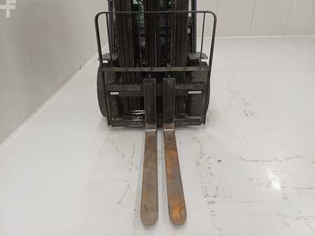 Diesel truck 2012  Toyota 52-8FDJF35 (6)