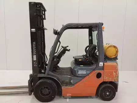 Gas gaffeltruck 2007  Toyota 02-8FGF25 (2)