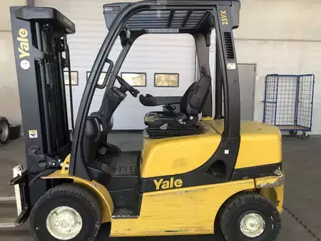 Carretilla elevadora diésel 2019  Yale GDP25VX (1)