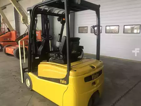 Elektromos 4 kerekű 2011  Yale ERP16VT (3)