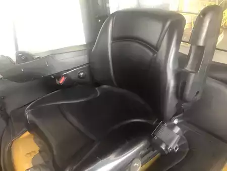 Dieselový VZV 2015  Yale GDP30VX (5)