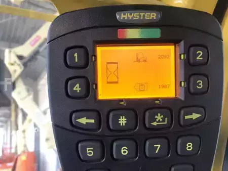 Elektromos 4 kerekű 2022  Hyster J3.0XN (6)