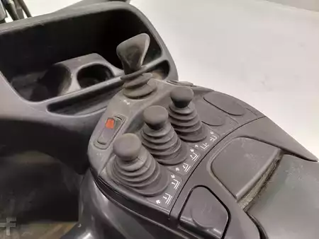 Carrelli elettrici 4 ruote 2015  Linde E16C-02 (10)