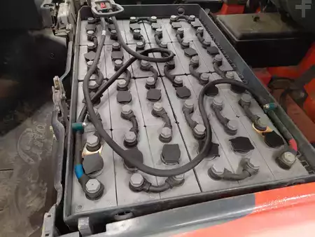 Carrelli elettrici 4 ruote 2015  Linde E16C-02 (15)