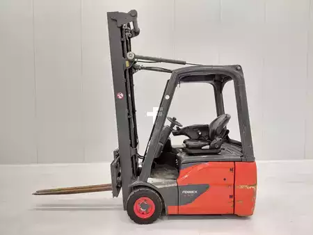 Carrelli elettrici 4 ruote 2015  Linde E16C-02 (2)