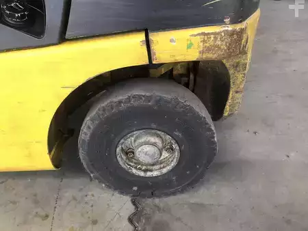 Dieselový VZV 2011  Yale GDP25VX (11)