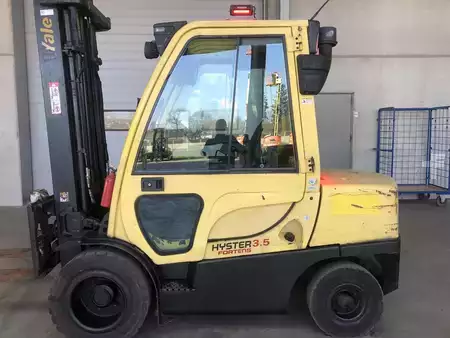 Chariots élévateurs diesel 2015  Hyster H3.5FT (2)