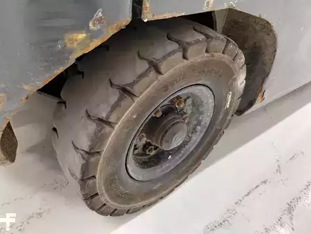 Chariots élévateurs diesel 2012  TCM FHD15T3 (15)