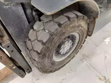 Chariots élévateurs diesel 2012  TCM FHD15T3 (17)