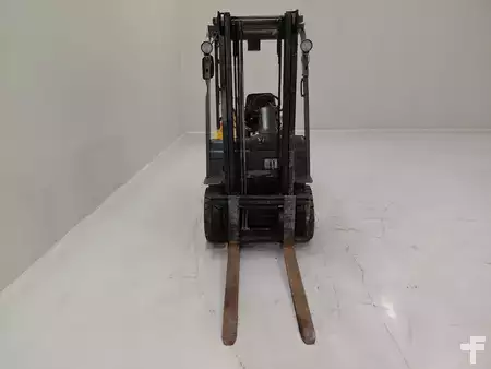 Chariots élévateurs diesel 2012  TCM FHD15T3 (6)