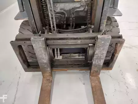 Chariots élévateurs diesel 2012  TCM FHD15T3 (7)