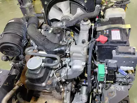 Chariots élévateurs diesel 2012  TCM FHD15T3 (8)