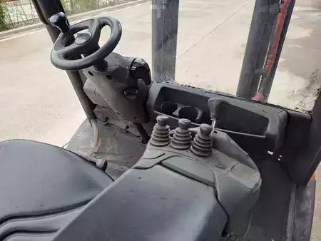 Diesel Forklifts 2016  Linde H40D-02 (6)
