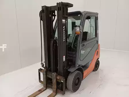 Gas truck 2017  Toyota 06-8FG18F (1)