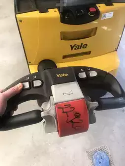 Ruční vysokozdvižný vozík 2023  Yale MS14 (10)