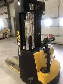 Ruční vysokozdvižný vozík 2017  Yale MS16 (1)