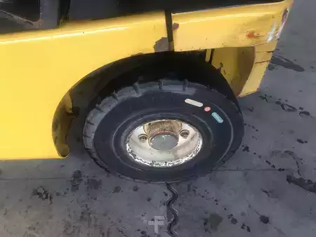 Dieselstapler 2015  Yale GDP25VX (11)