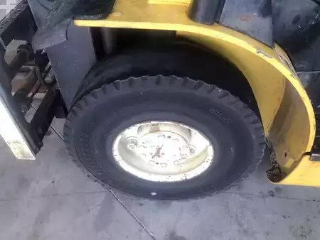 Dieselstapler 2015  Yale GDP25VX (10)