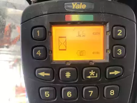 Elektromos 4 kerekű 2012  Yale ERP50VM (8)