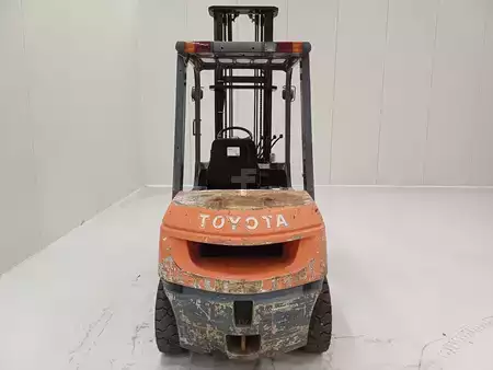 Diesel Forklifts 2003  Toyota 62-7FDF30 (5)