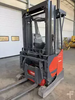 Carretilla retráctil 2018  Linde R14X (2)