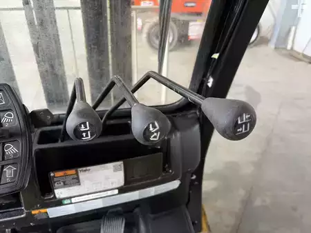 Diesel heftrucks 2020  Yale GDP25VX (6)