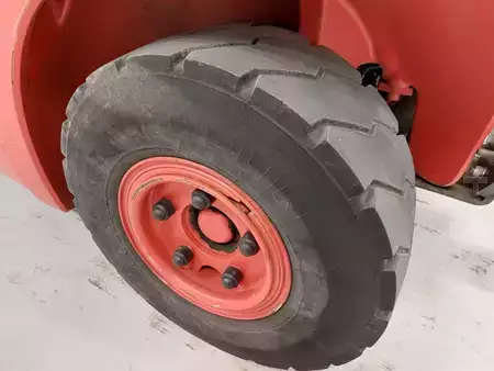 Dieselový VZV 2014  Linde H25D-02 (13)