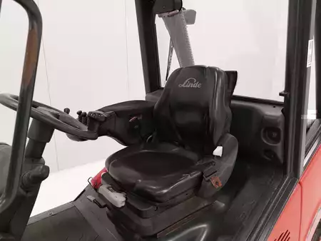 Dieselový VZV 2014  Linde H25D-02 (7)