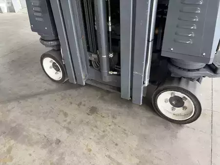 Carrelli elettrici 4 ruote 2023  Combilift CBE 2500 (9)