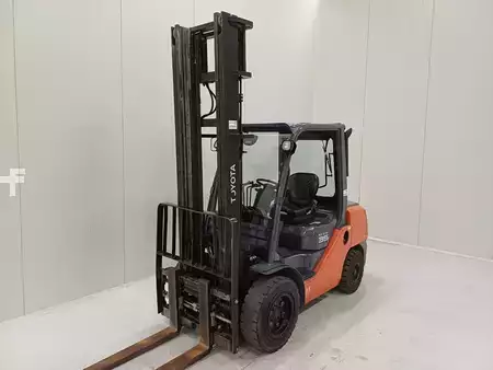 Carrelli elevatori diesel 2017  Toyota 02-8FDJF35 (2)