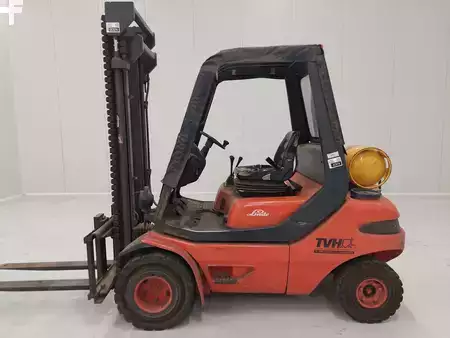 LPG heftrucks 1996  Linde H30T (1)