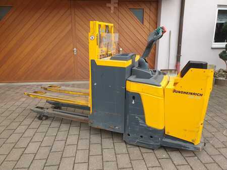 Hochhubwagen 2012 Jungheinrich ERD 220 (1)
