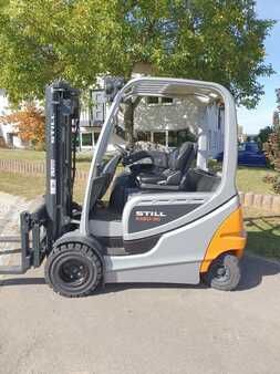 Elektro 4 Rad 2009 Still RX60-30 (1)