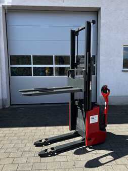 Hochhubwagen 2013  Linde L12 (2)