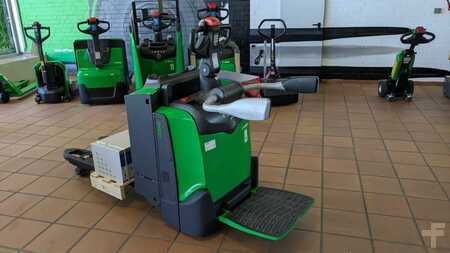 Transpalettes éléctriques 2015  Cesab P320-10 (1)