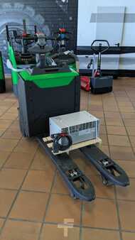 Transpalettes éléctriques 2015  Cesab P320-10 (2)