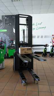 Stapelaars 2025  Cesab S212L (2)