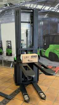 Wózek wysokiego podnoszenia 2025  Cesab S214 (2)