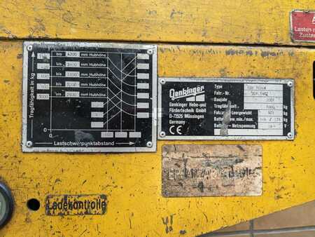 Hochhubwagen 2001  Genkinger EGV10/42 (4)